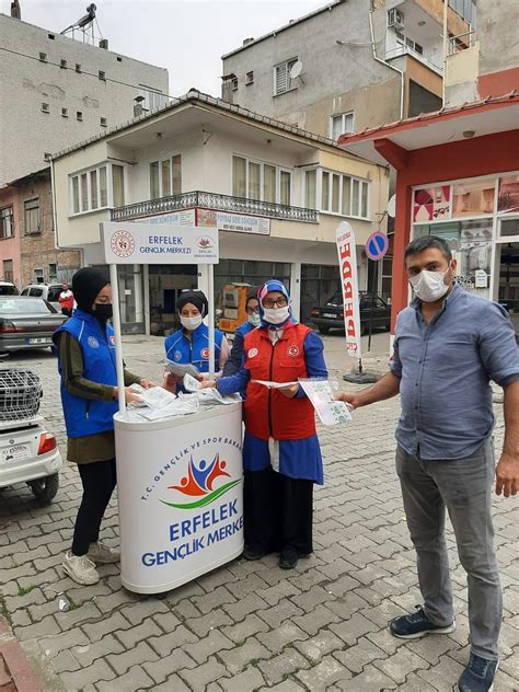 CHPli Adayların Seccade Dağıtımı Kampanyası Pes Dedirtti